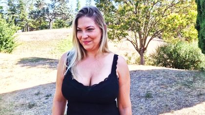 Cheyenne, 40 years old, libertine with huge breasts